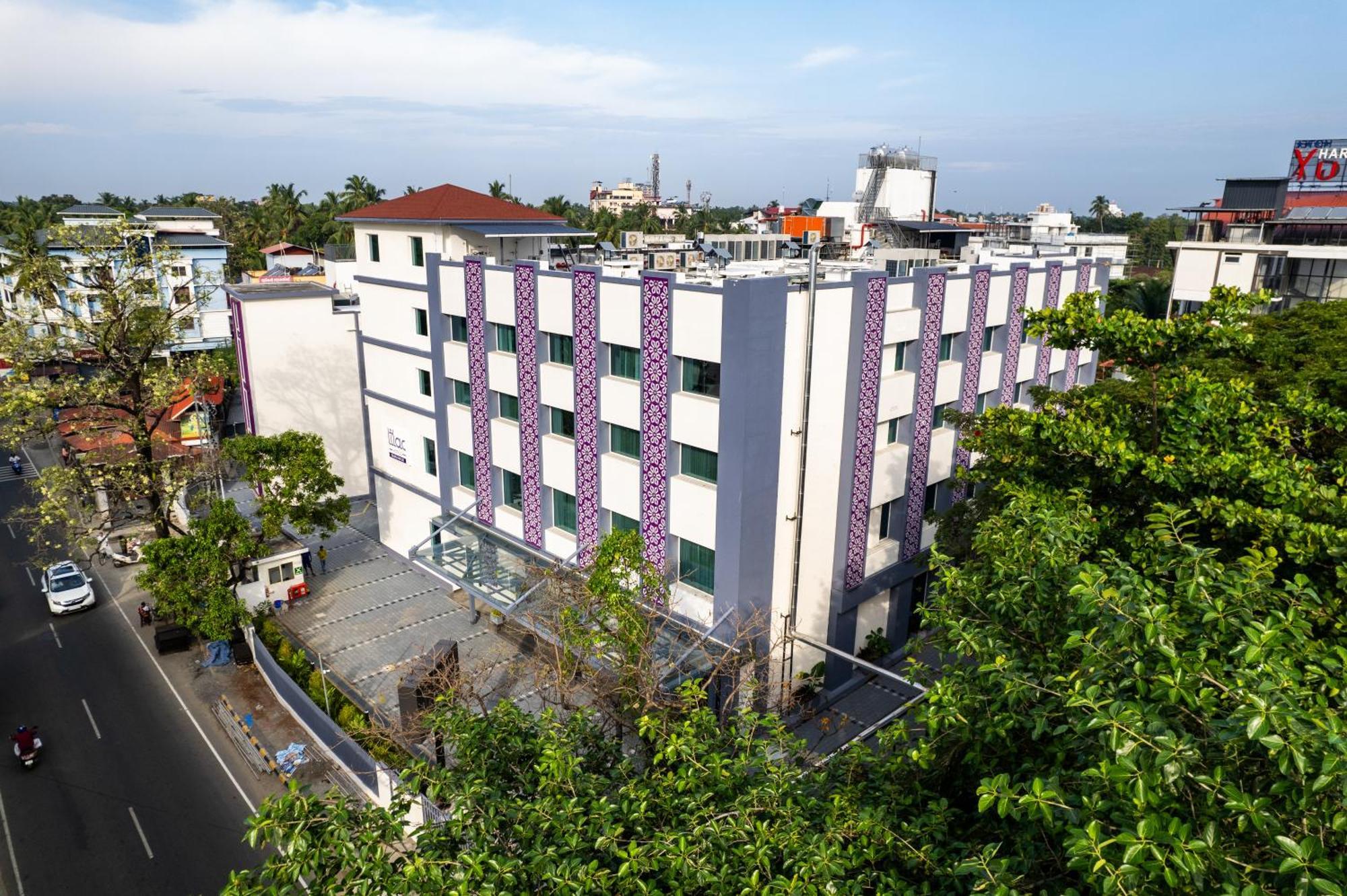 Lilac Hotel Guruvayur Exterior photo